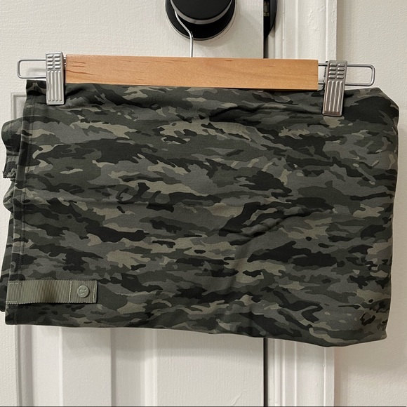 NWOT Lululemon Vinyasa Scarf - Picture 3 of 9